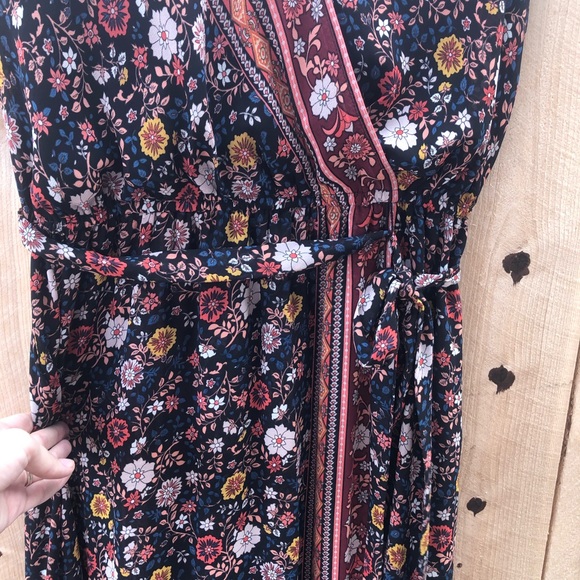 Xhiliration Floral Maxi Dress - Picture 4 of 5